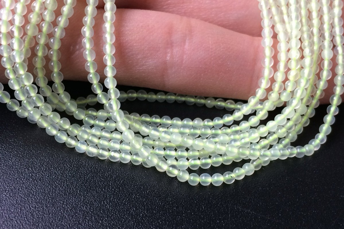15.5" 2mm natural green new jade Round beads