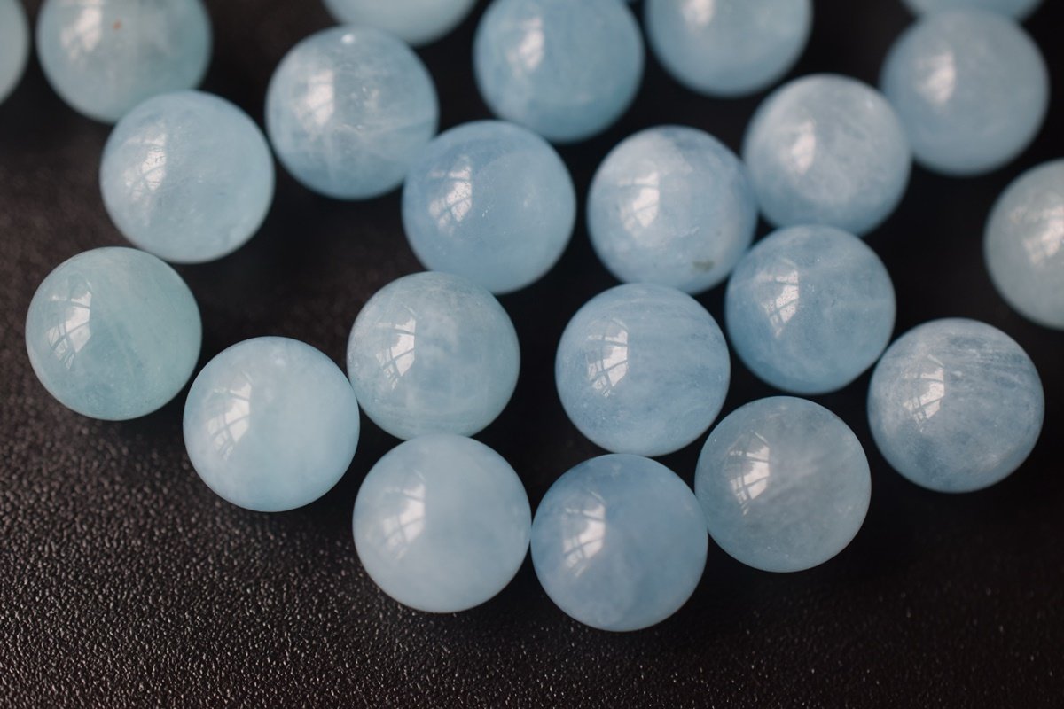 AA Natural Aquamarine 8mm undrilled round single beads blue gemstone