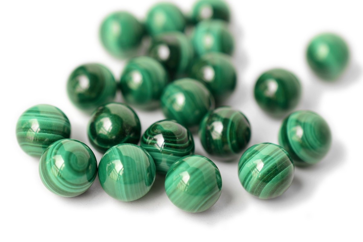 5pcs AA 8mm Genuine natural malachite undrilled round gemstone single beads
