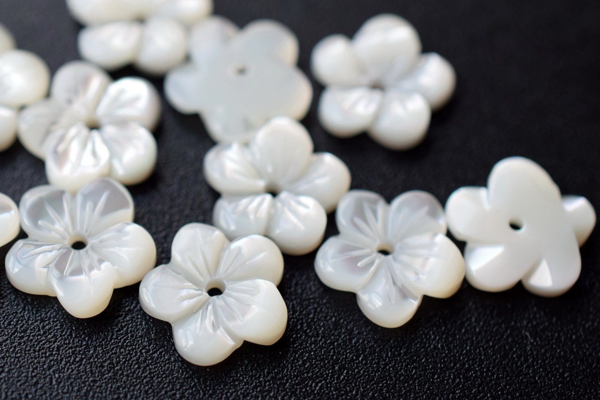 10PCS 10mm Natural white MOP flower beads 5 petal,mother of pearl