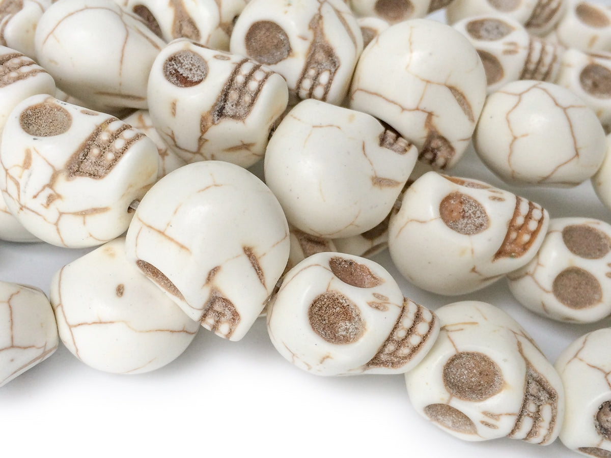 15.5" 18mm White howlite skull beads, Ivory white beige skull pendant