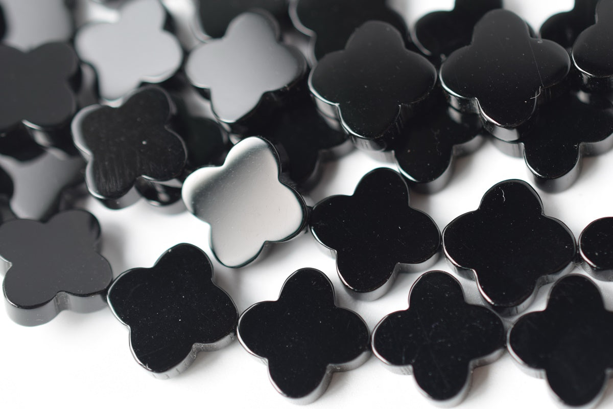 15.5" 12mm Black onyx/agate four leaf clover/quatrefoil beads