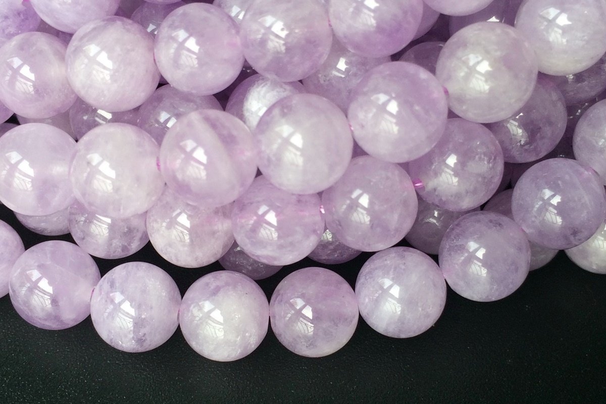 15.5" 10mm/12mm/14mm Natural Milky lavender amethyst round beads