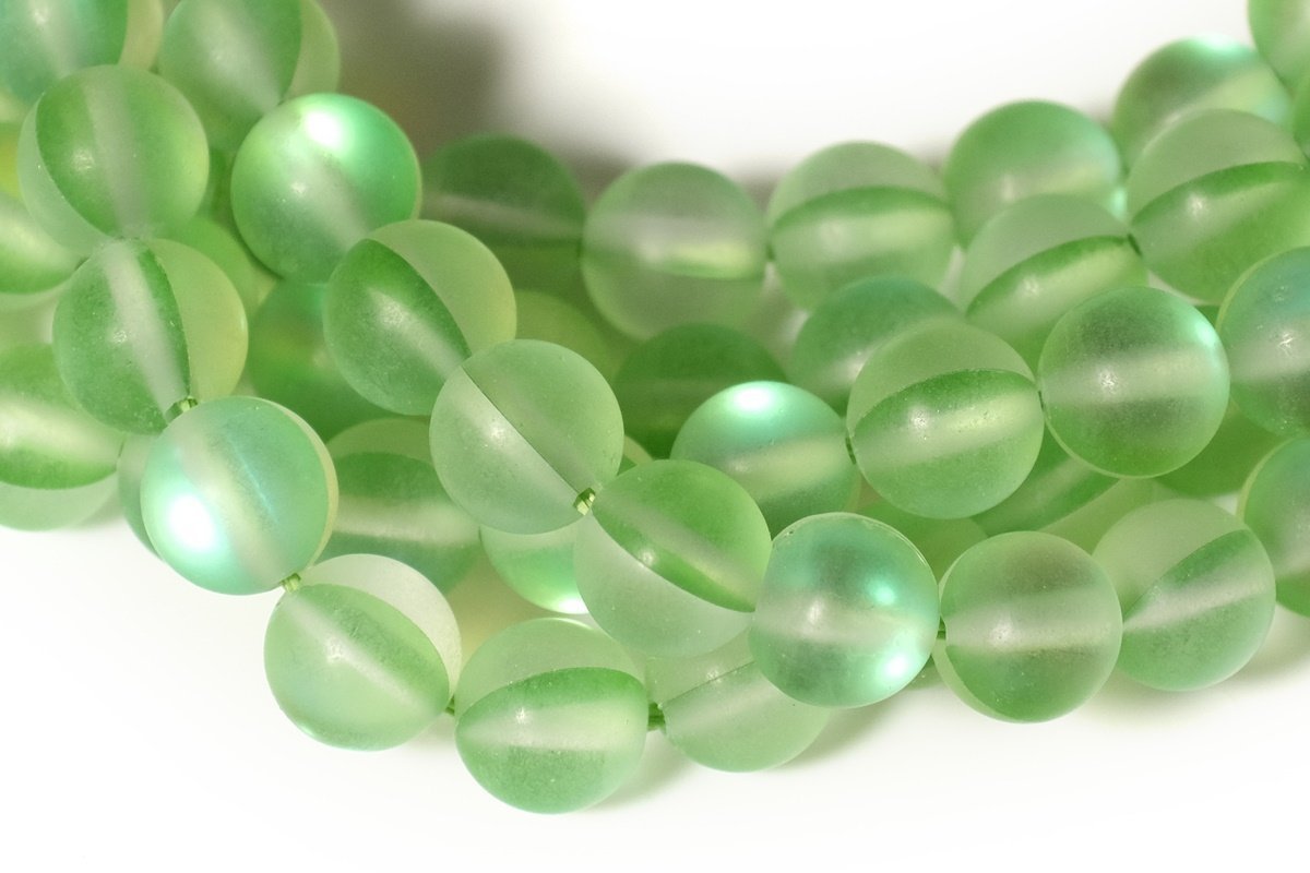 15" 8mm Rainbow Green Synthetic Moonstone round beads