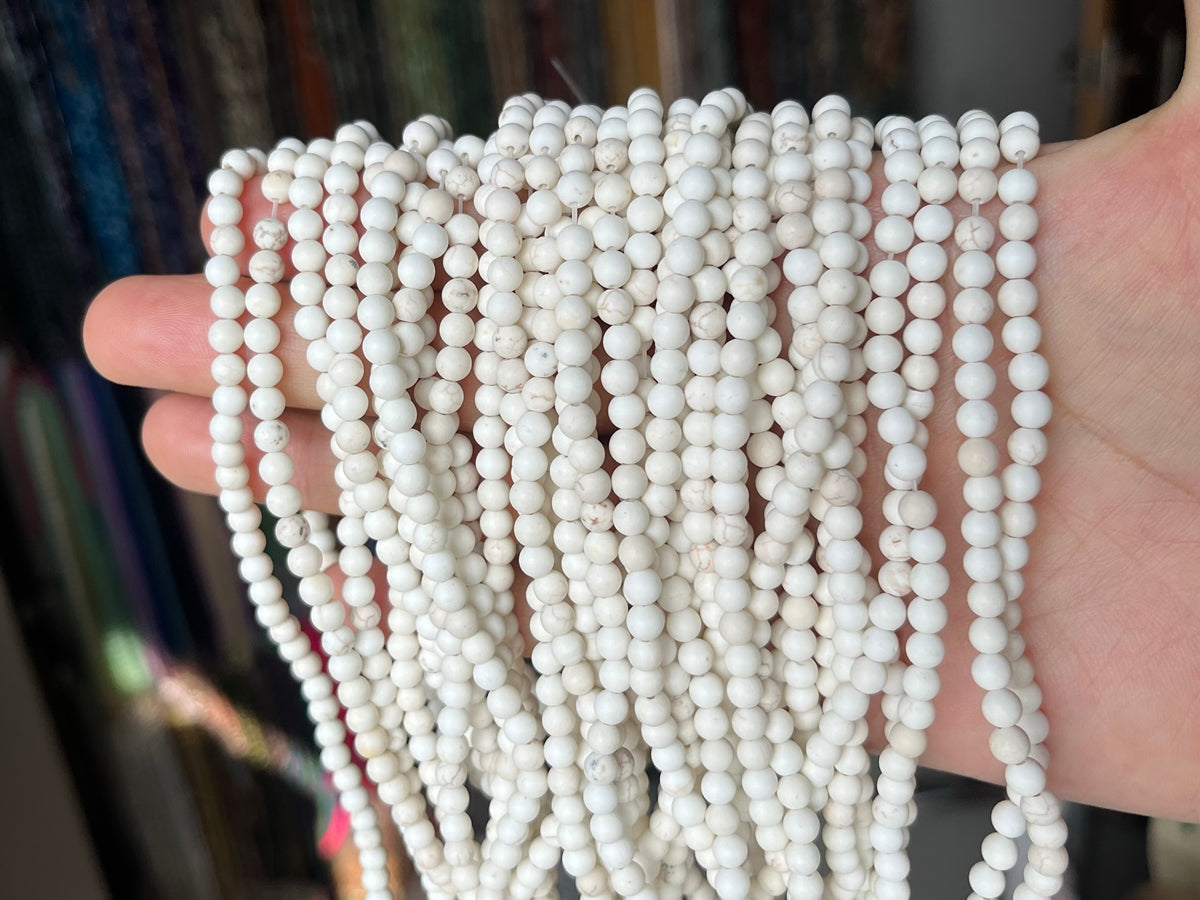 15.5" 4mm Natural matte Cream White howlite stone round beads