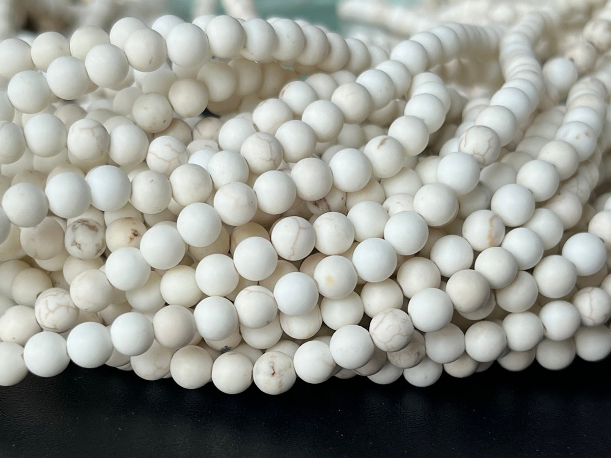 15.5" 4mm Natural matte Cream White howlite stone round beads