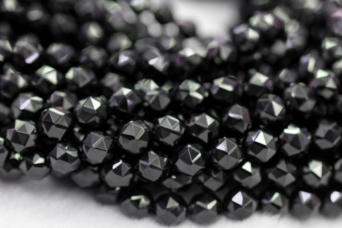 15.5" 8mm/10mm natural Black spinal round star faceted beads