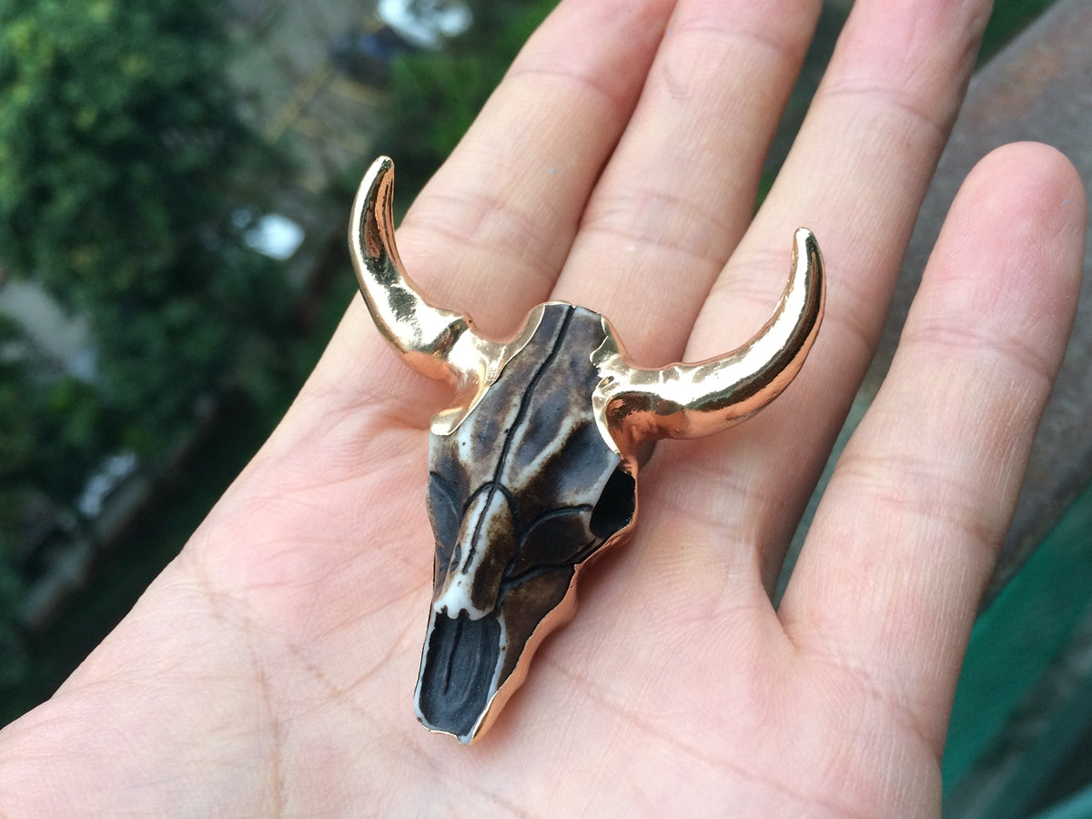 1PC 48x48mm Antique brown gold color Resin bull cow head pendant