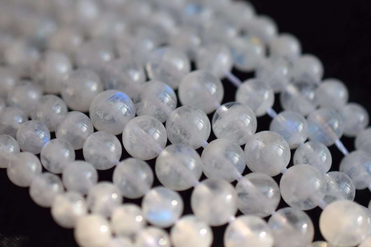 15.5" 4mm/5mm  Moonstone round beads, moonstone with blue shinning