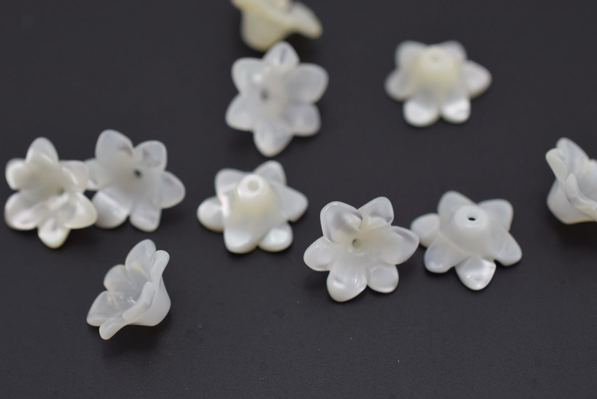 10PCS 10mm Natural white MOP Lily flower 6 petal,mother of pearl