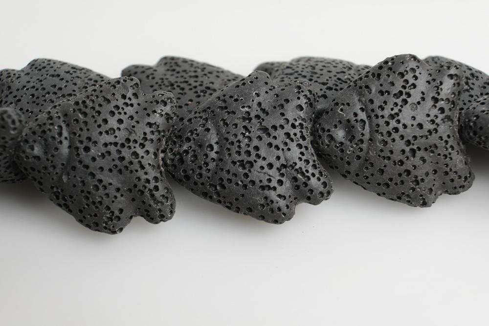 15.5" 25x25mm/30x35mm black Lava fish Gemstone pendant