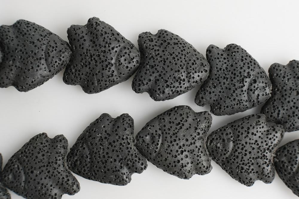 15.5" 25x25mm/30x35mm black Lava fish Gemstone pendant