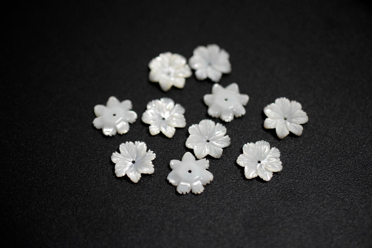 10PCS 15mm Natural white MOP 7 petal flower, mother of pearl