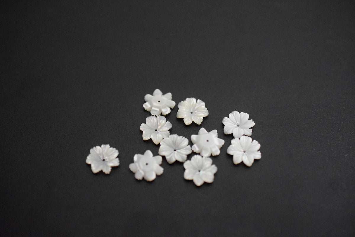 10PCS 15mm Natural white MOP 7 petal flower, mother of pearl