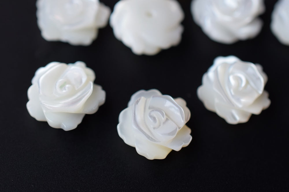 Bulk wholesale 100pcs 10mm Natural white MOP rose flower,mother of pearl