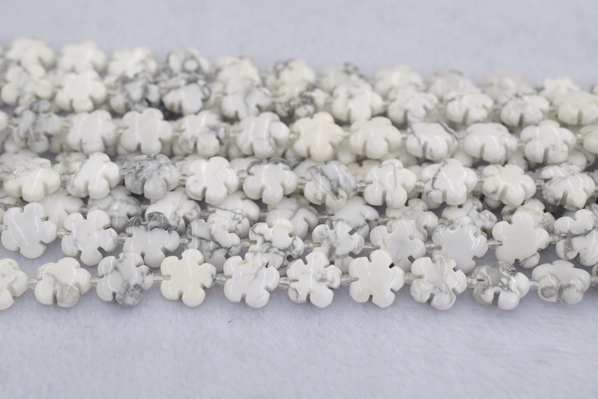 15.5" white howlite flower 15mm/20mm,  semi-precious stone flower
