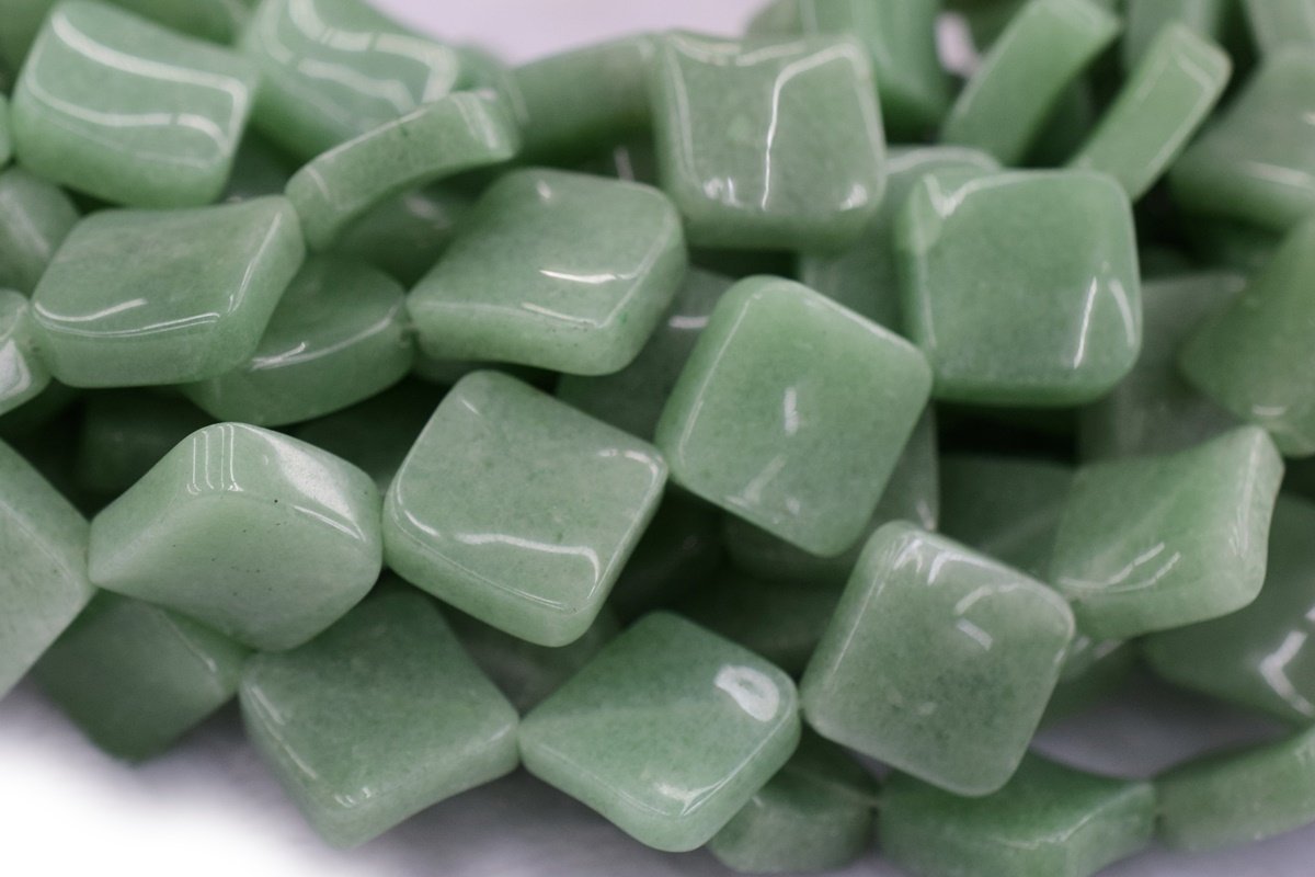 15.5" 16mm Natural green aventurine twisted Square beads