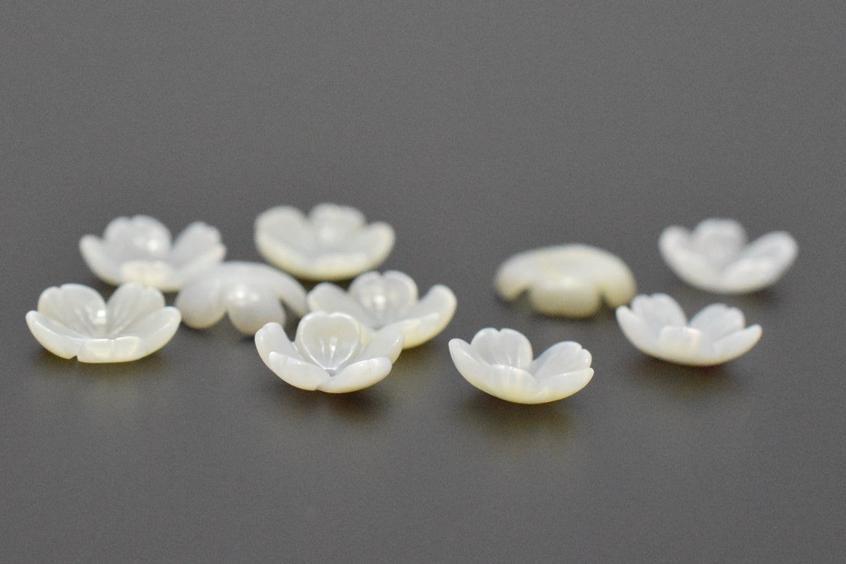 10PCS 10mm Natural white MOP 5 petal flower, mother of pearl flower