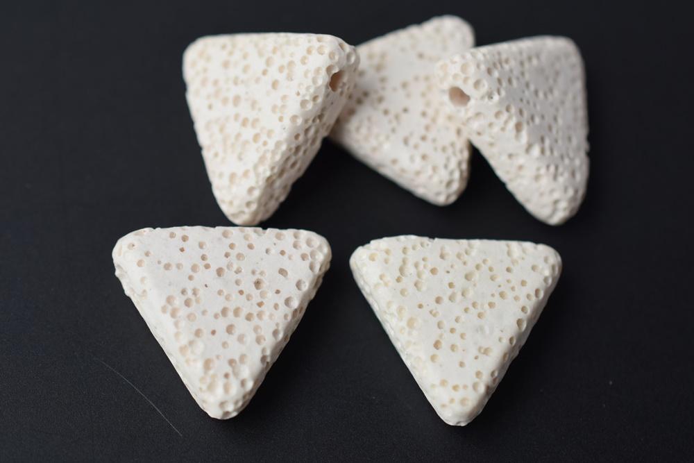 10pcs 16mm White Lava Triangle pendant Drilled along the side