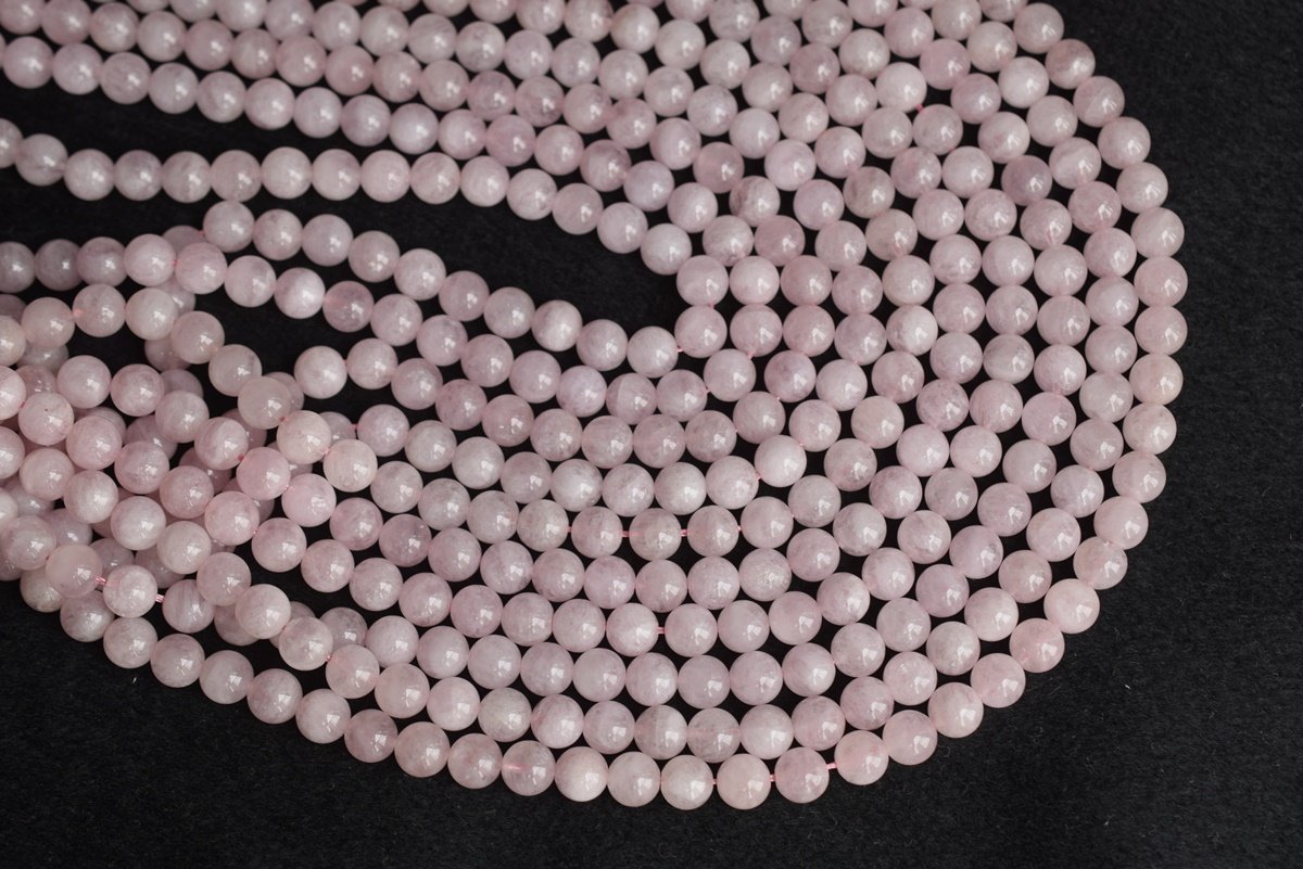 15.5" 8mm Natural pink Morganite Round Beads, AA grade