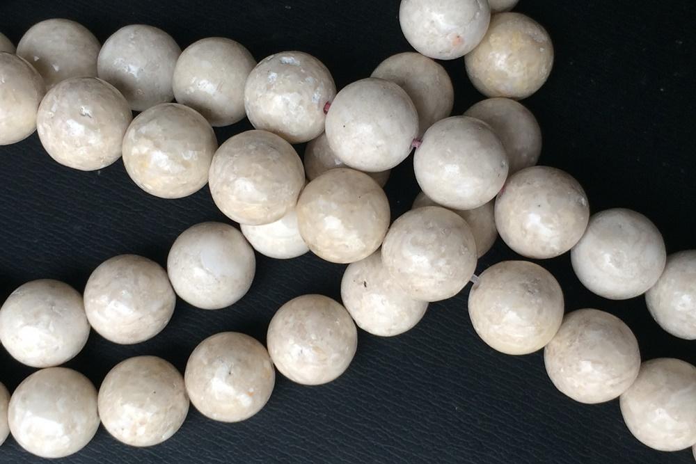 15.5" 8mm/10mm/12mm Natural river stone round beads, beige White gemstone